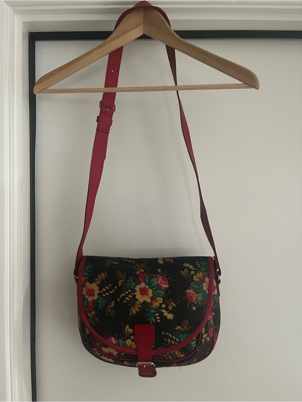 Kenzo Black Floral Crossbody Bag with Red Leather Trim and Plaid Interior - Picture 5 of 8